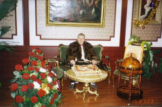 Illustration for article titled Gold Chair, Gold Stove, Gold Everything: Your Serbian Bachelor Awaits